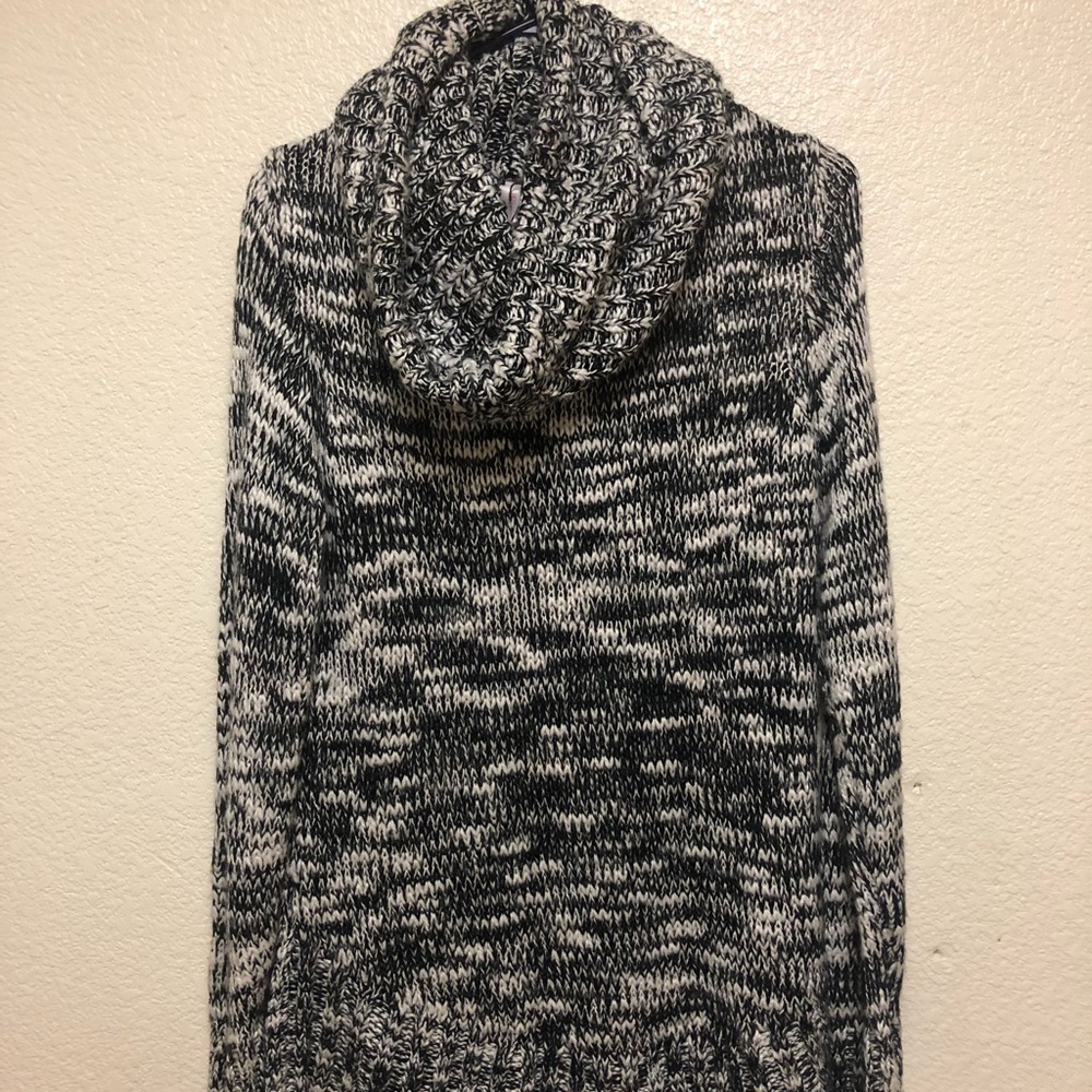 Black/White Sweater